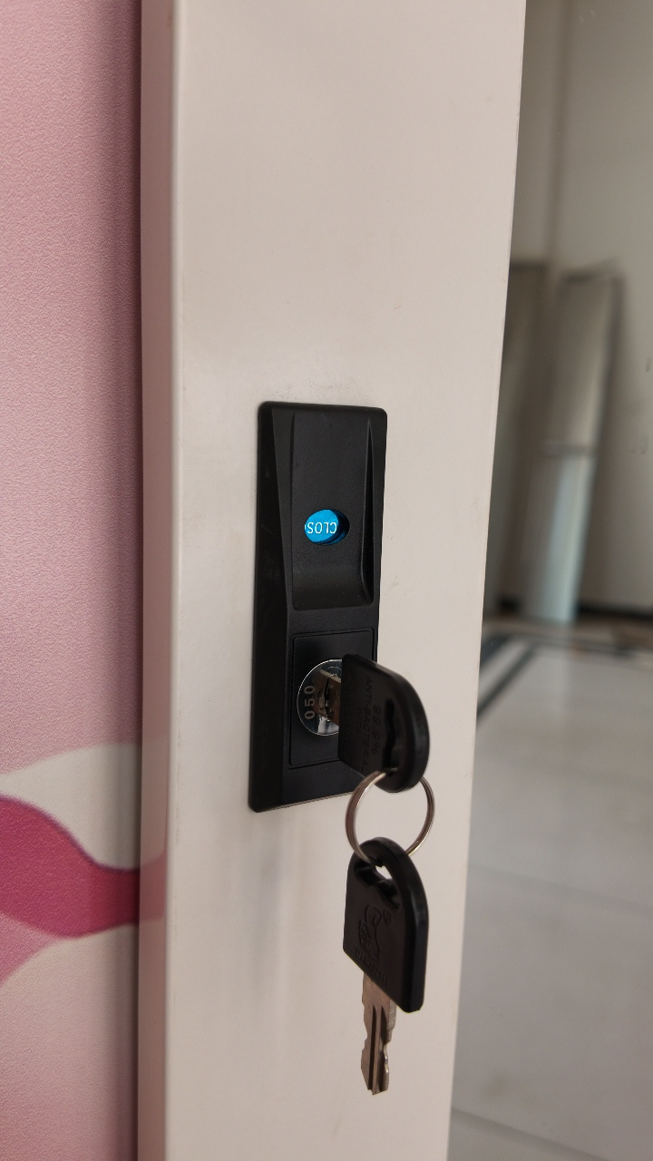 Precision Central Lock